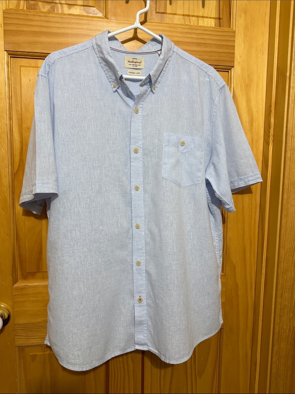 Men's Linen Weatherproof Vintage Light Blue Short-Sleeve Button-Down Shirt, XL.